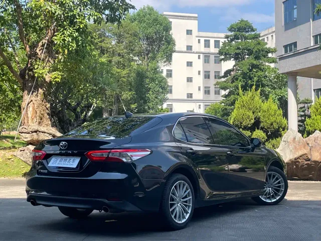 Toyota Camry — Фото автомобиля 9