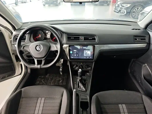 Volkswagen Lavida — Фото автомобиля 9