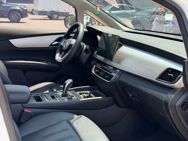 BYD Song MAX — Фото автомобиля 9