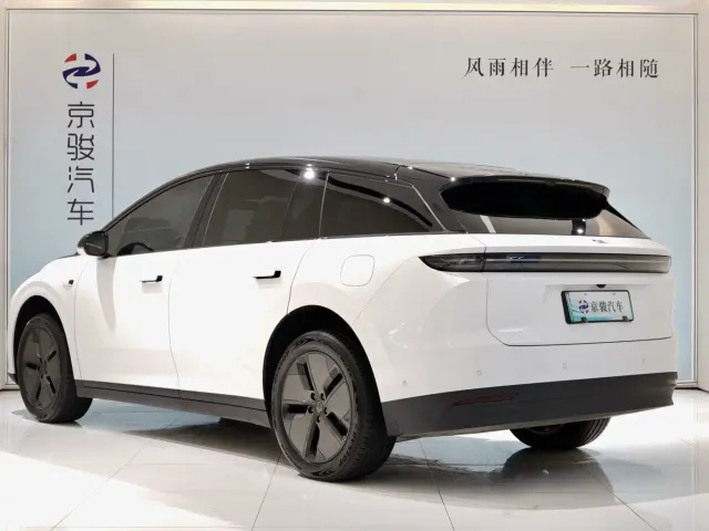 Li Auto i6 — Фото автомобиля 12