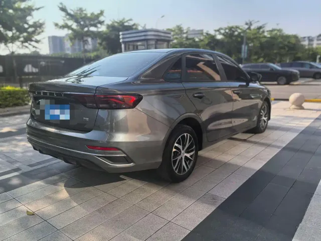 Geely Emgrand — Фото автомобиля 7