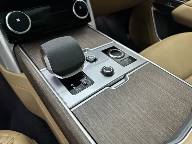 Land Rover Range Rover — Фото автомобиля 7