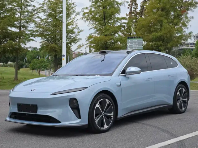 Nio ET5 Touring — Фото автомобиля 2