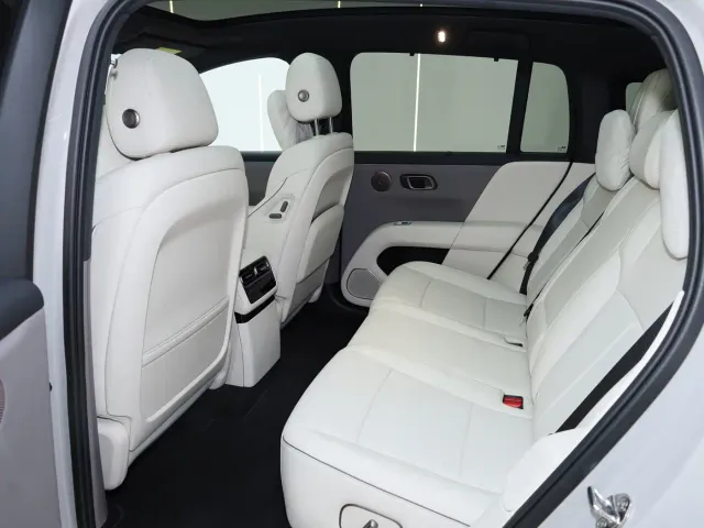 Li Auto i6 — Фото автомобиля 22