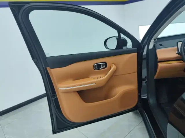 Leapmotor C16 — Фото автомобиля 7