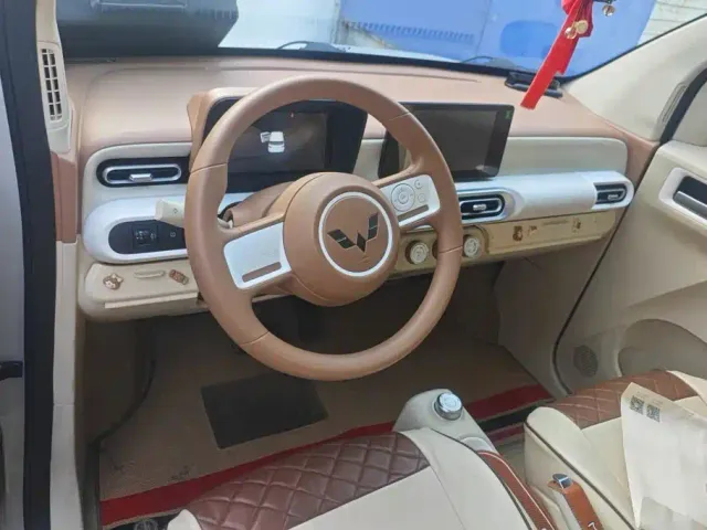 Wuling Hongguang Mini EV — Фото автомобиля 12