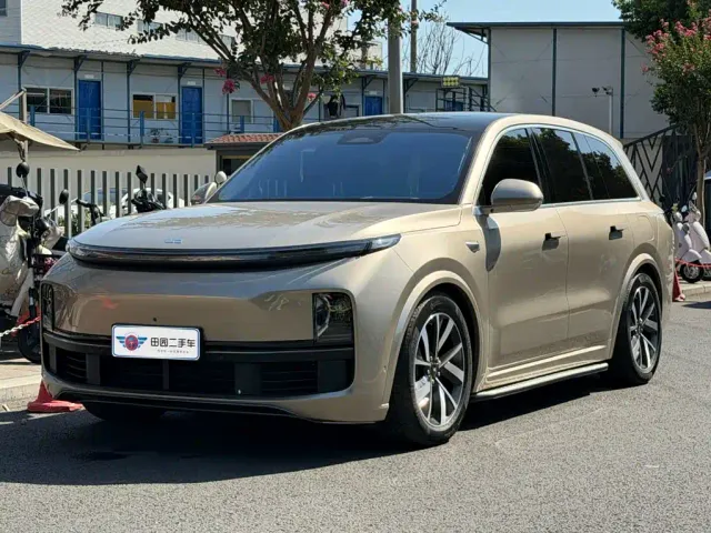 Фотография автомобиля — Li Auto L8