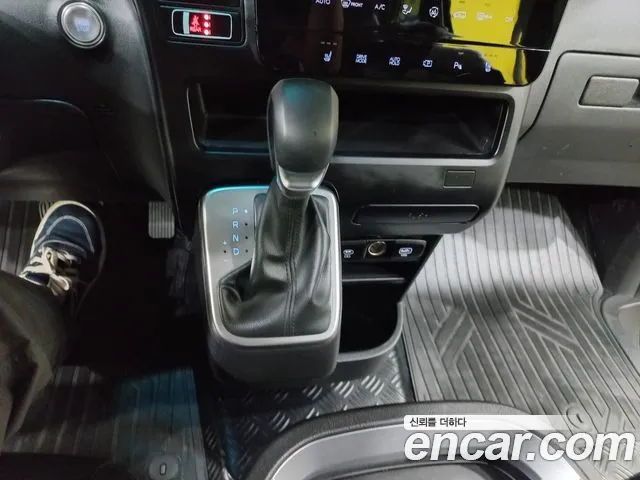 Hyundai Staria — Фото автомобиля 9