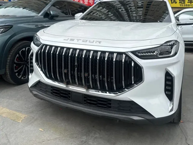 Jetour X70 Plus — Фото автомобиля 3