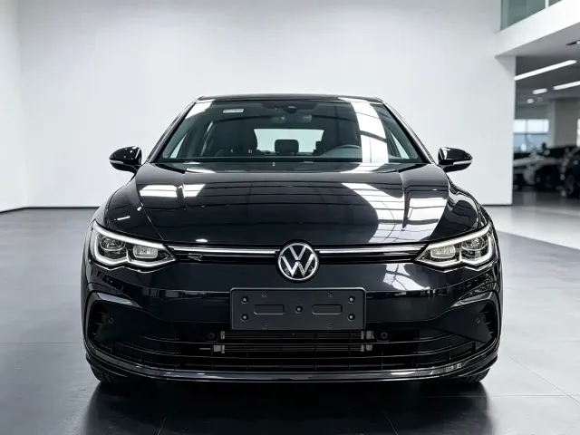 Volkswagen Golf — Фото автомобиля 2