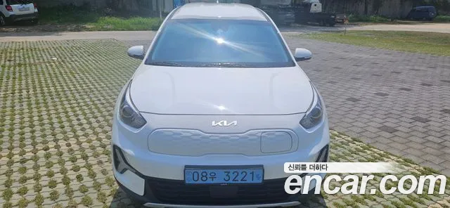 Kia Niro — Фото автомобиля 2