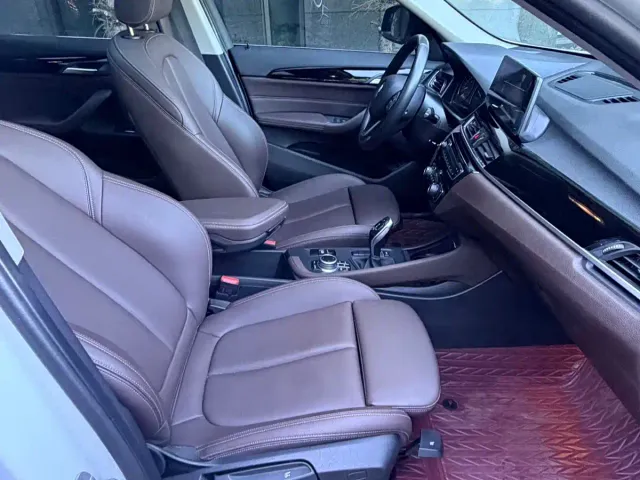 BMW X1 — Фото автомобиля 12