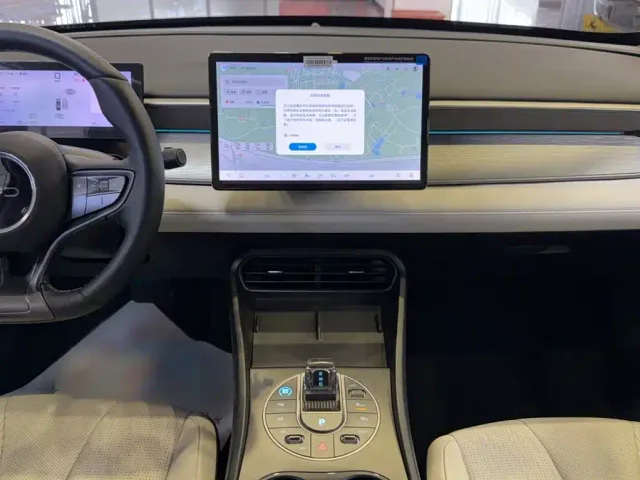 BYD Seal 05 DM-i — Фото автомобиля 8