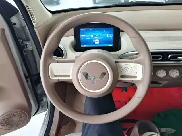 Wuling Hongguang Mini EV — Фото автомобиля 10