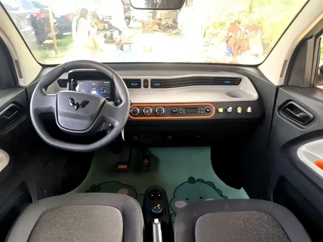 Wuling Hongguang Mini EV — Фото автомобиля 9