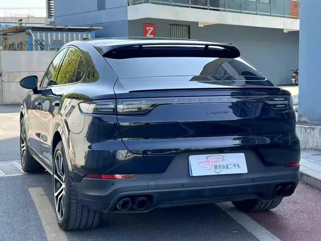 Porsche Cayenne — Фото автомобиля 7
