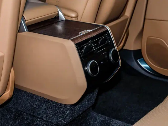 Land Rover Range Rover — Фото автомобиля 11