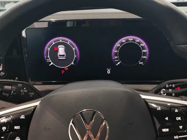 Volkswagen Tiguan L — Фото автомобиля 8