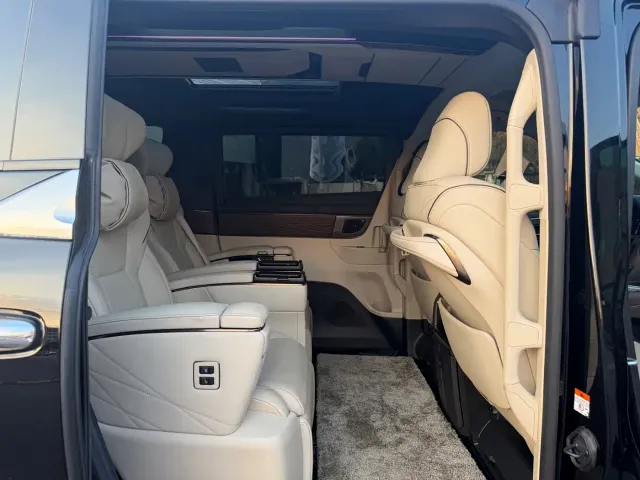 Toyota Vellfire — Фото автомобиля 10