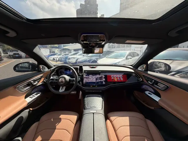 Mercedes-Benz E-Class — Фото автомобиля 8