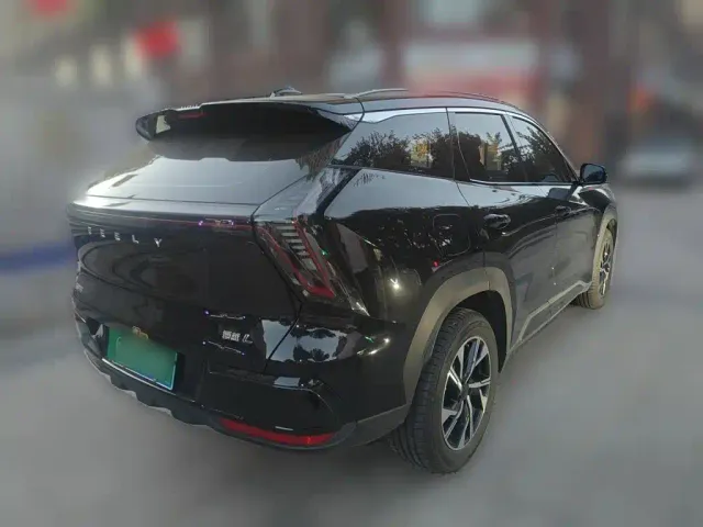 Geely Boyue L — Фото автомобиля 4