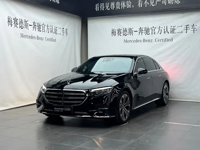 Фотография автомобиля — Mercedes-Benz E-Class