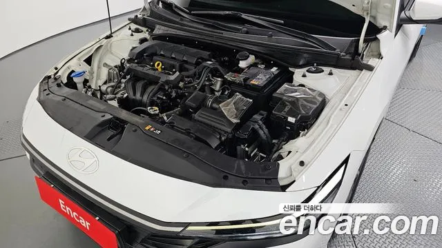 Hyundai Avante CN7 — Фото автомобиля 9