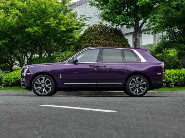 Rolls-Royce Cullinan — Фото автомобиля 19