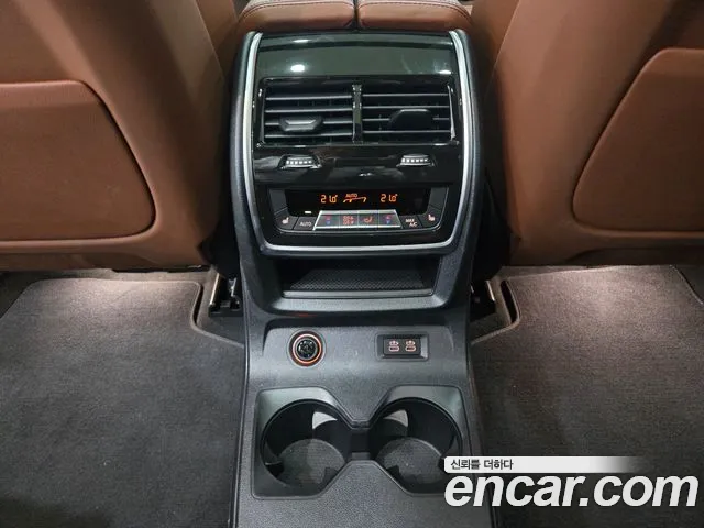 BMW X7 — Фото автомобиля 19