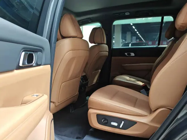 Li Auto ONE — Фото автомобиля 8