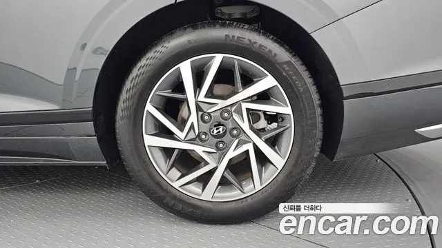 Hyundai Grandeur Grandeur (GN7) 2.5 Бензин 2WD — Фото автомобиля 16