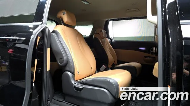 Kia Canival Carnival 4 поколение Бензин 9 мест Signature — Фото автомобиля 12