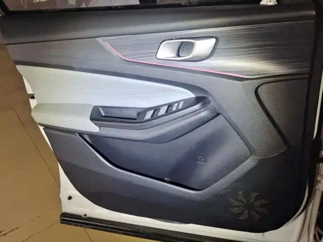 Changan Qiyuan Q05 — Фото автомобиля 7