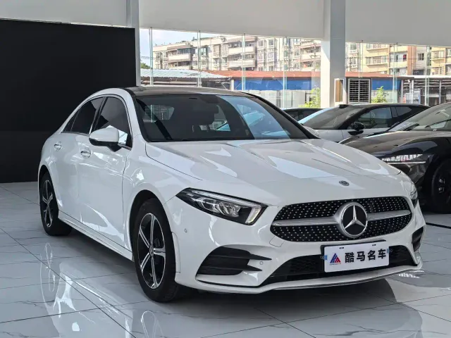Mercedes-Benz A-Class — Фото автомобиля 3