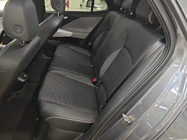 Volkswagen ID.3 — Фото автомобиля 16