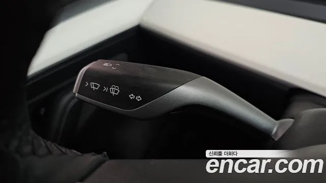 Tesla Model 3 — Фото автомобиля 26