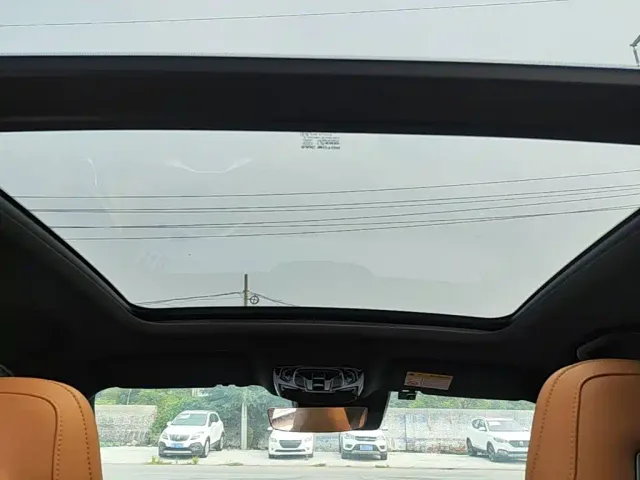 Roewe RX5 — Фото автомобиля 17