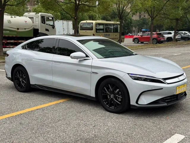 BYD Han 2025 DM-i Smart Drive Edition 125KM Elite — Фото автомобиля 2