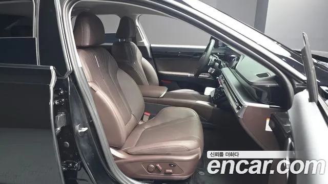 Hyundai Grandeur GN7 — Фото автомобиля 16