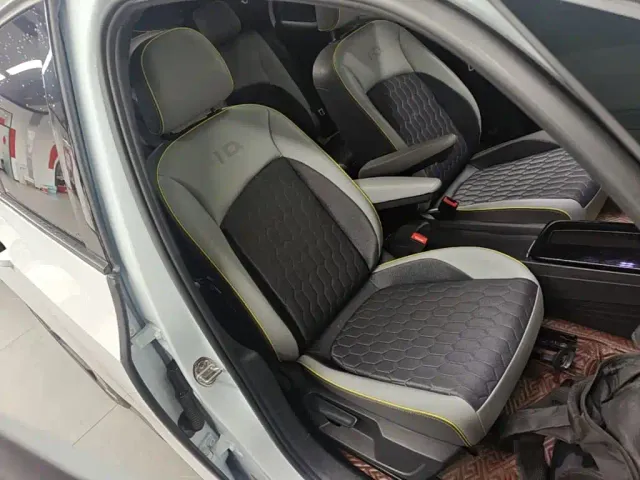 Volkswagen ID.3 — Фото автомобиля 24