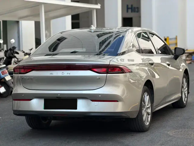 GAC Aion S — Фото автомобиля 15