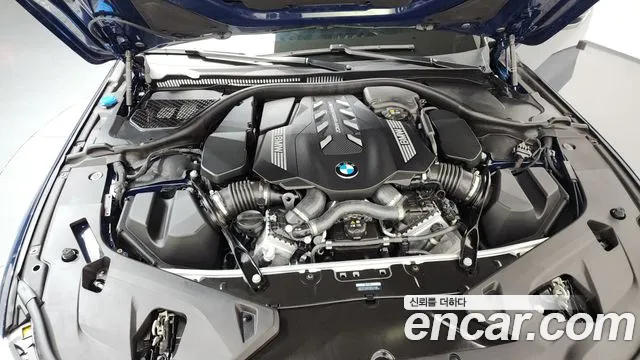 BMW 8 Series G15 — Фото автомобиля 6