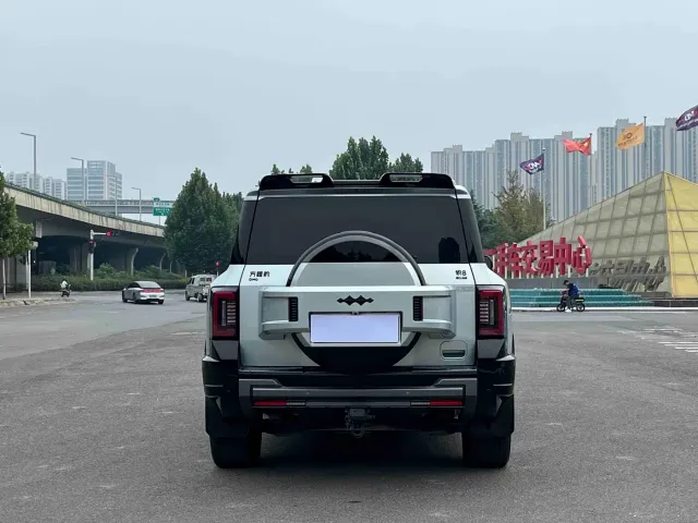 BYD FangChengBao Leopard 8 — Фото автомобиля 6