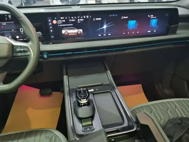 Ford Edge — Фото автомобиля 12
