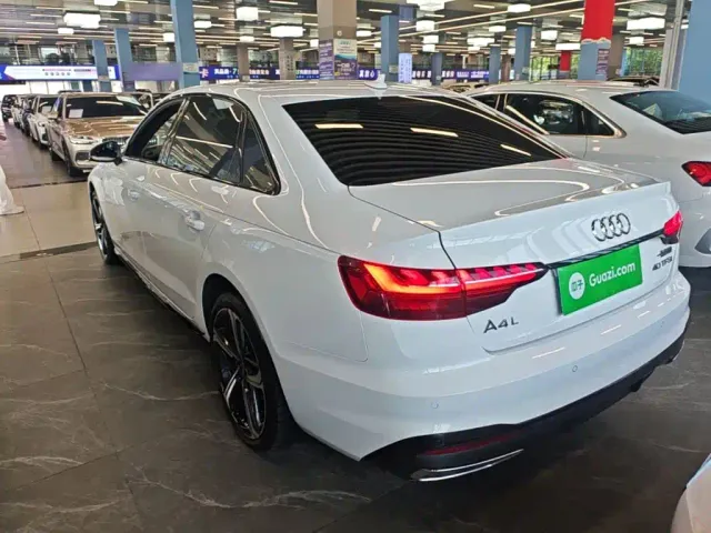 Audi A4L — Фото автомобиля 4