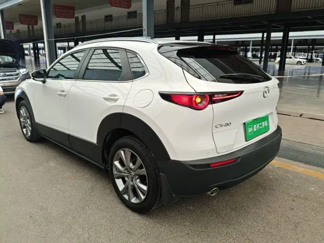 Mazda CX-30 — Фото автомобиля 4