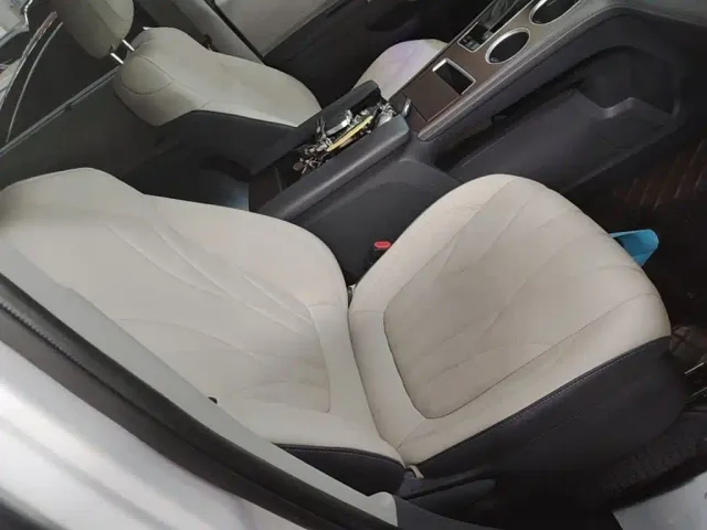 Toyota Sienna — Фото автомобиля 24