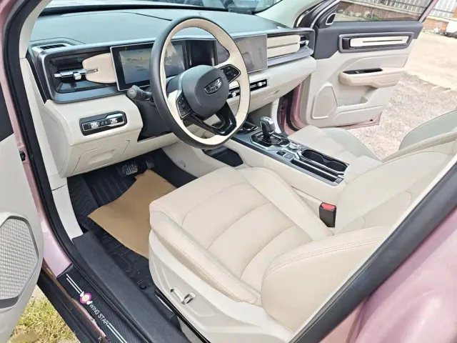 Geely ICON — Фото автомобиля 10
