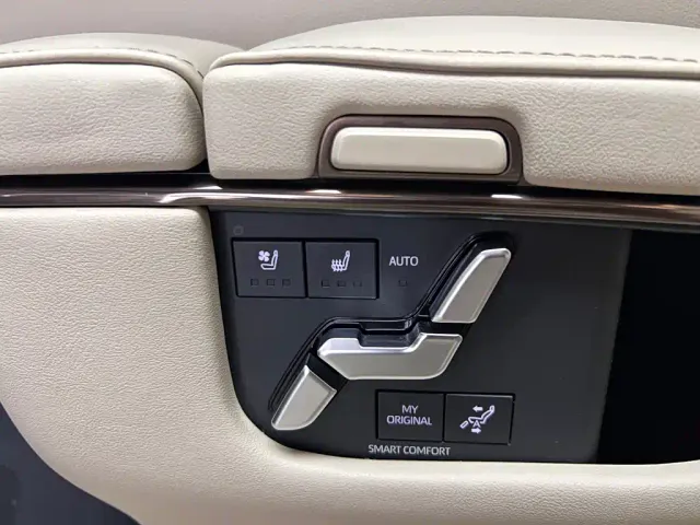 Toyota Alphard — Фото автомобиля 17