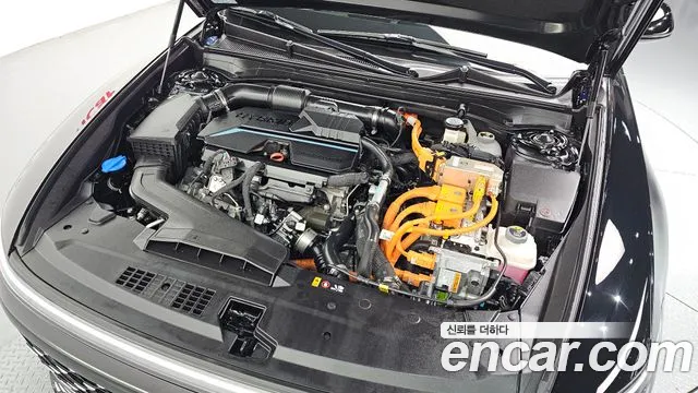 Hyundai Grandeur GN7 — Фото автомобиля 6